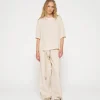 blouse tee