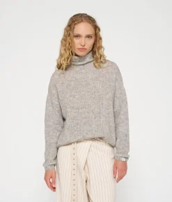 coll sweater soft knit