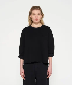 crew neck long sleeve tee