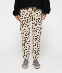 cropped jogger leopard