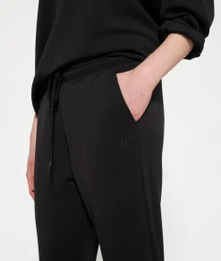 cropped jogger scuba