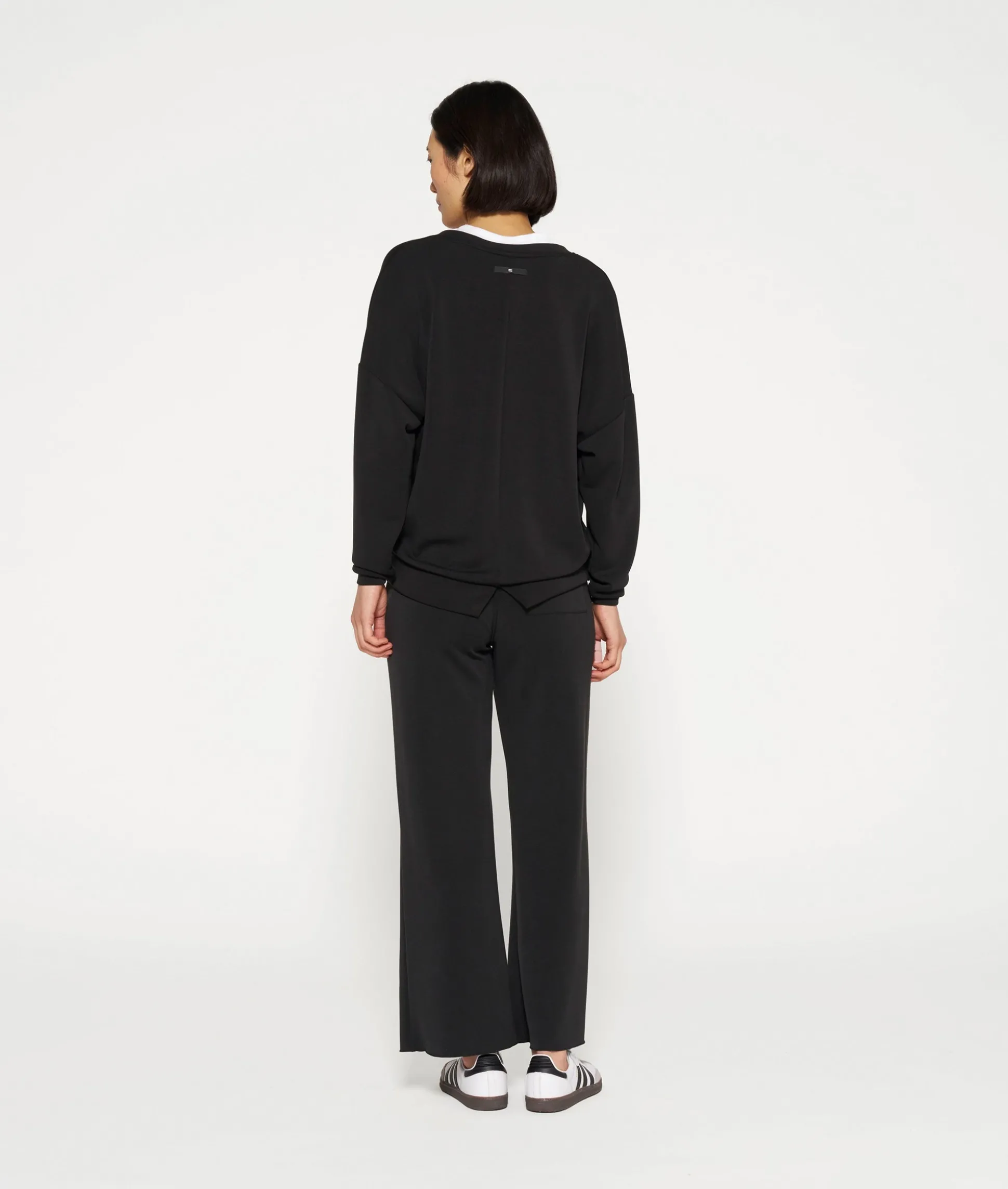 flared jogger scuba