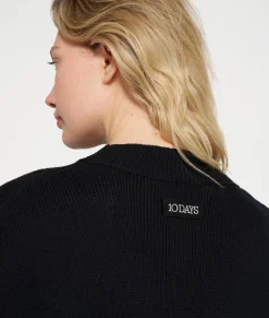 loose knit sweater