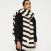 scarf stripes