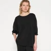 scuba longsleeve tee