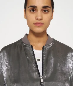 shiny bomber