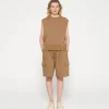 sleeveless sweater