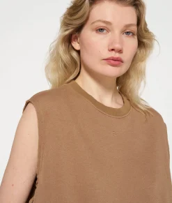 sleeveless sweater