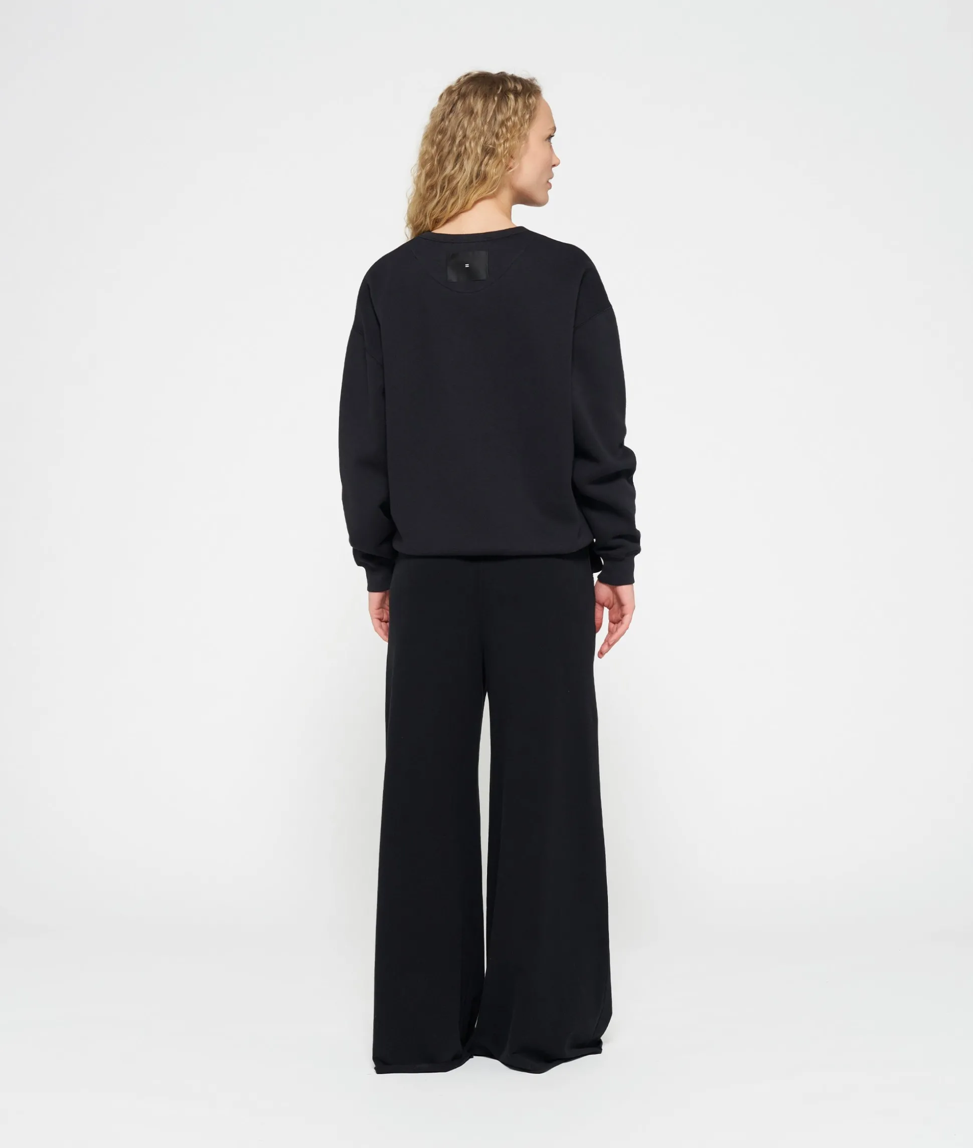 statement sweater bow
