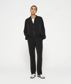 straight jogger scuba