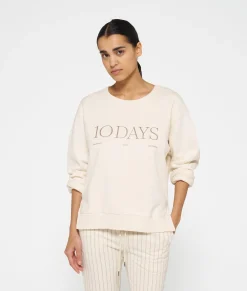 sweater logo