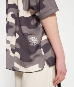 tee blouse camo