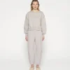 texture fleece jogger