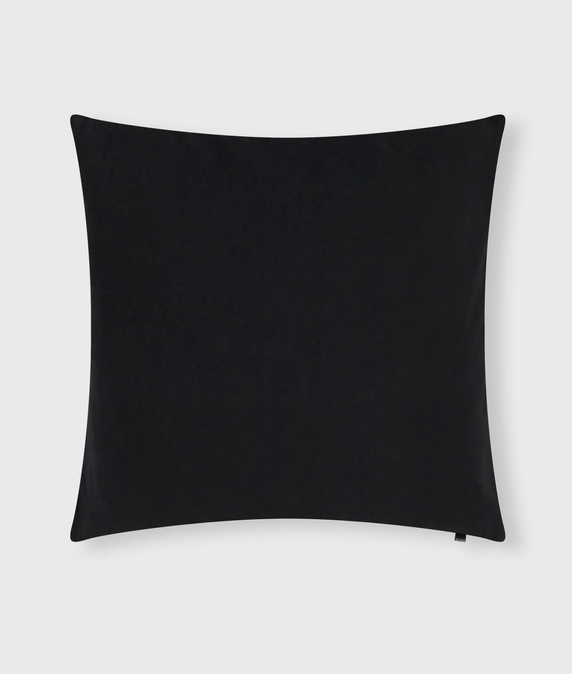 THE PILLOW COVER