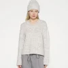 v-neck knit sweater melee